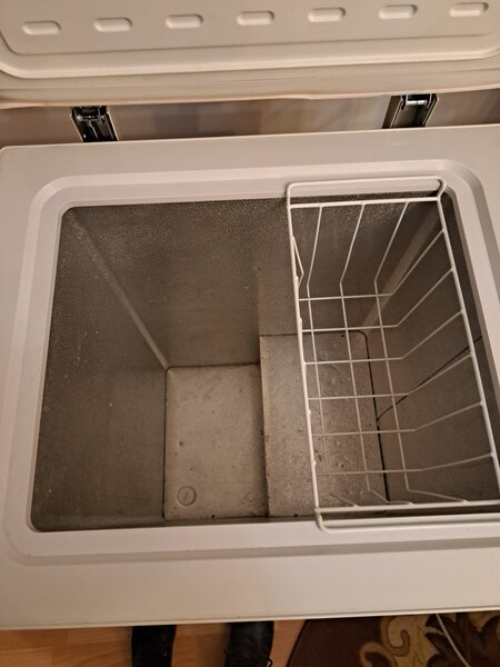 Lada frigorifica 1 buc., combina frigorifica 1 buc.,