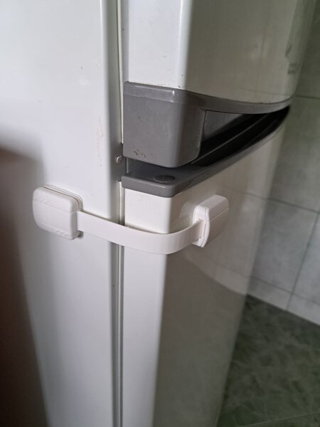 Lada frigorifica 1 buc., combina frigorifica 1 buc.,