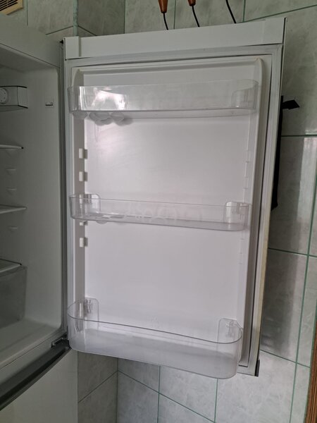 Lada frigorifica 1 buc., combina frigorifica 1 buc.,